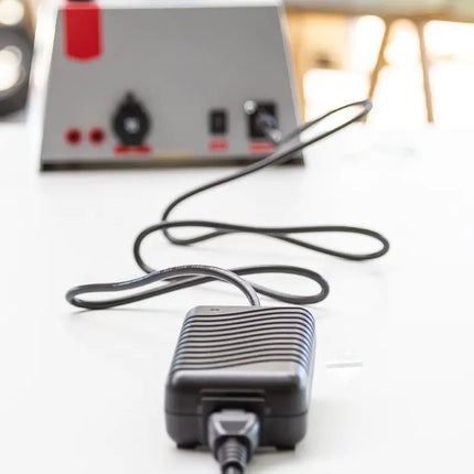 Batterieladegerät für TF1 & TF2