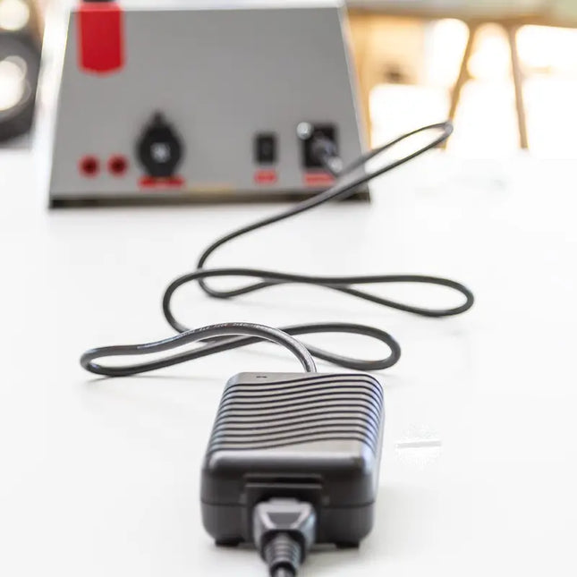 Batterieladegerät für TF1 & TF2